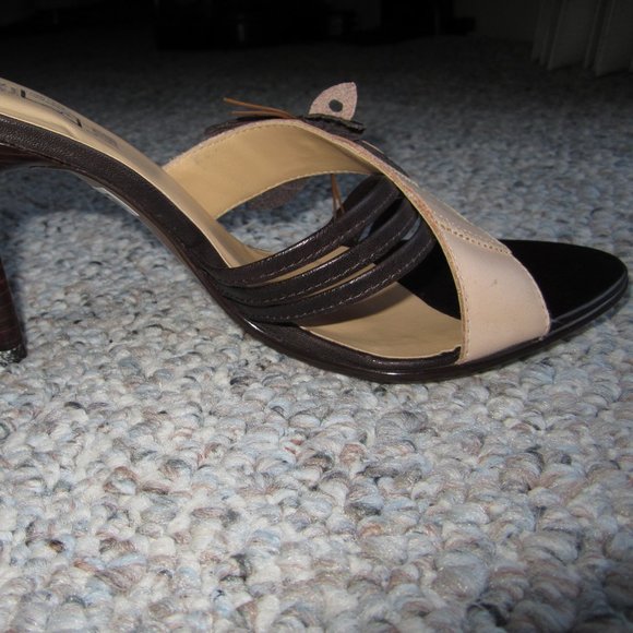 Andrew Stevens Studio Butterfly Heeled Sandal - Picture 10 of 10